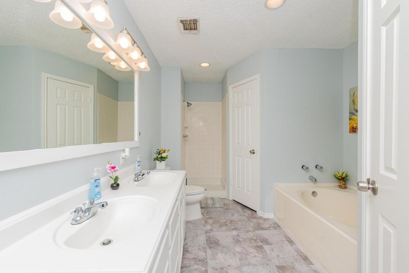 Holiday home Superb House By Seaworld, Private Pool & Gameroom